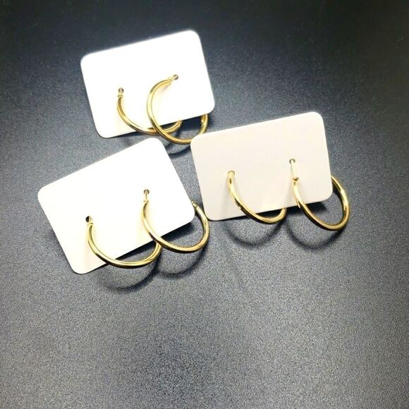 𝅺small gold hoop Earrings - Picture 1 of 4